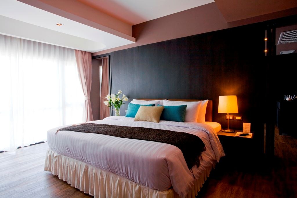 rooms-onebed-suite-room