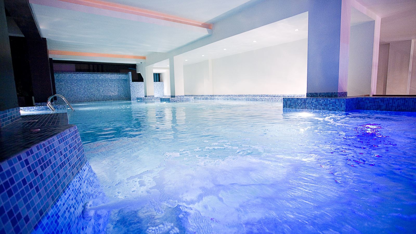 pools-indoor-pool