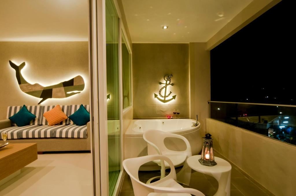 rooms-two-bedrooms-jacuzzi-suite