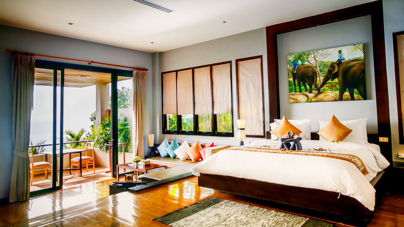 rooms-grand-thai-with-natural-ocean-view-and-spa-bath