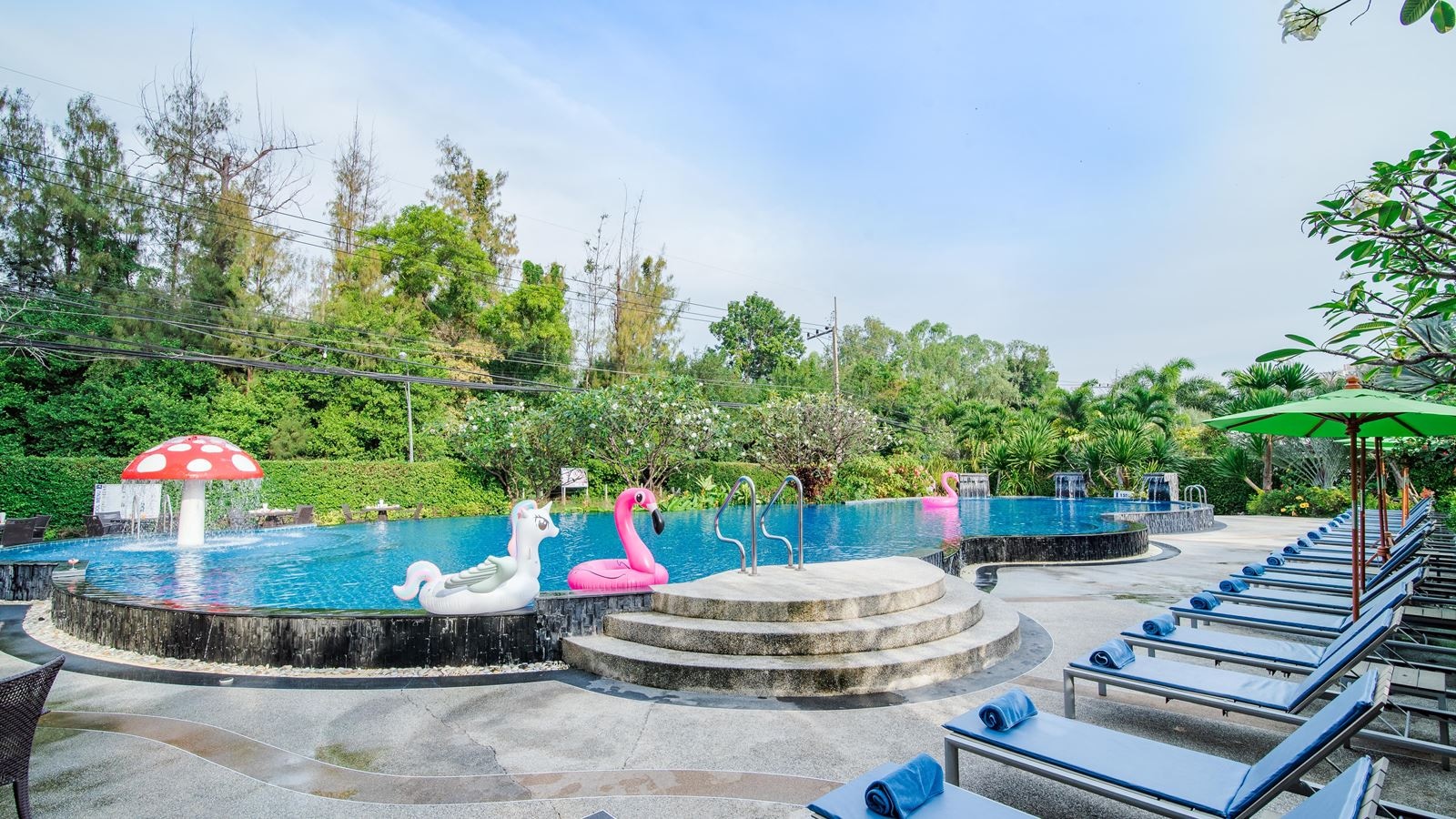 pools-outdoor--indoor-pool