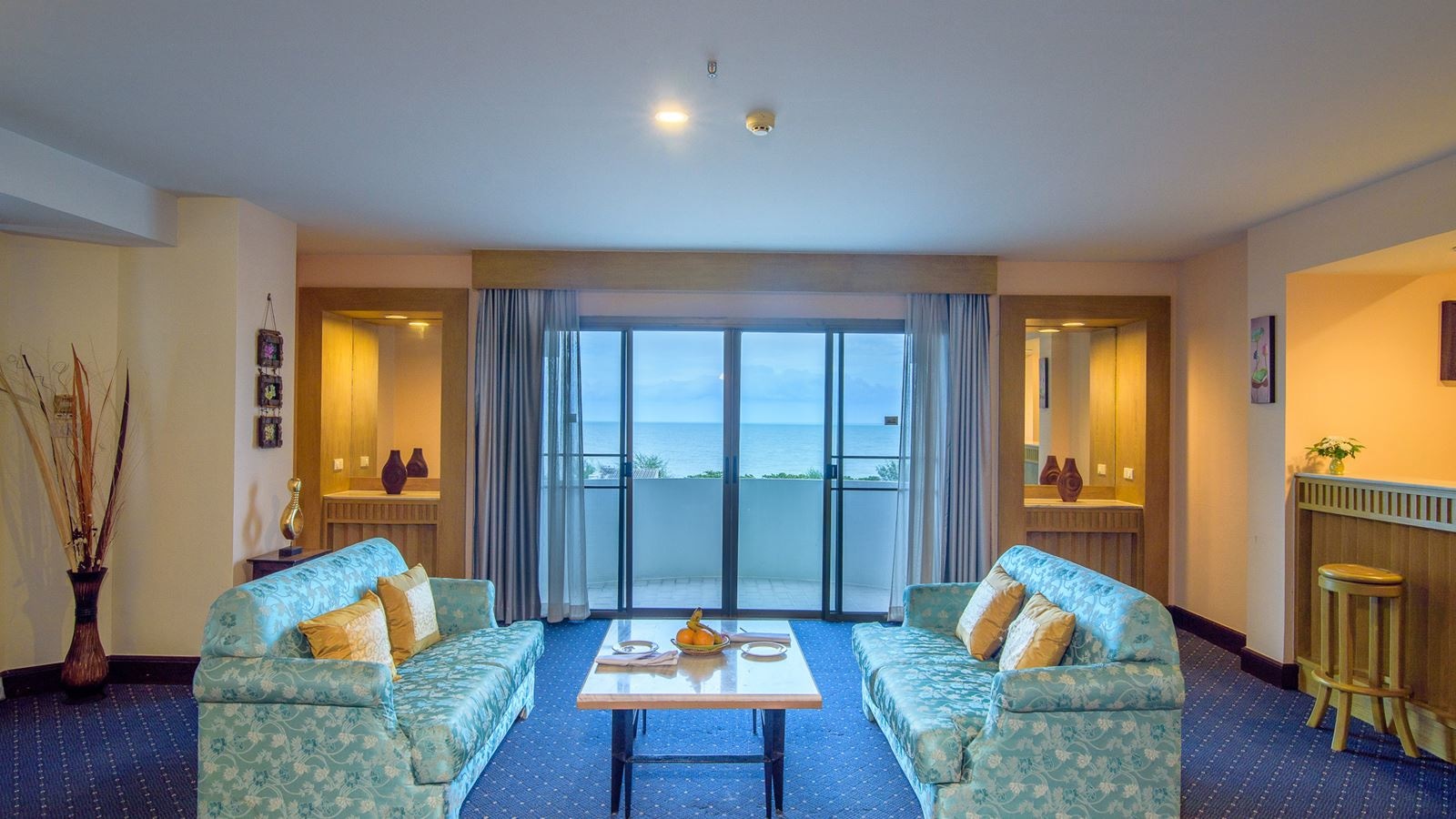 rooms-executive-ocean-view-suite