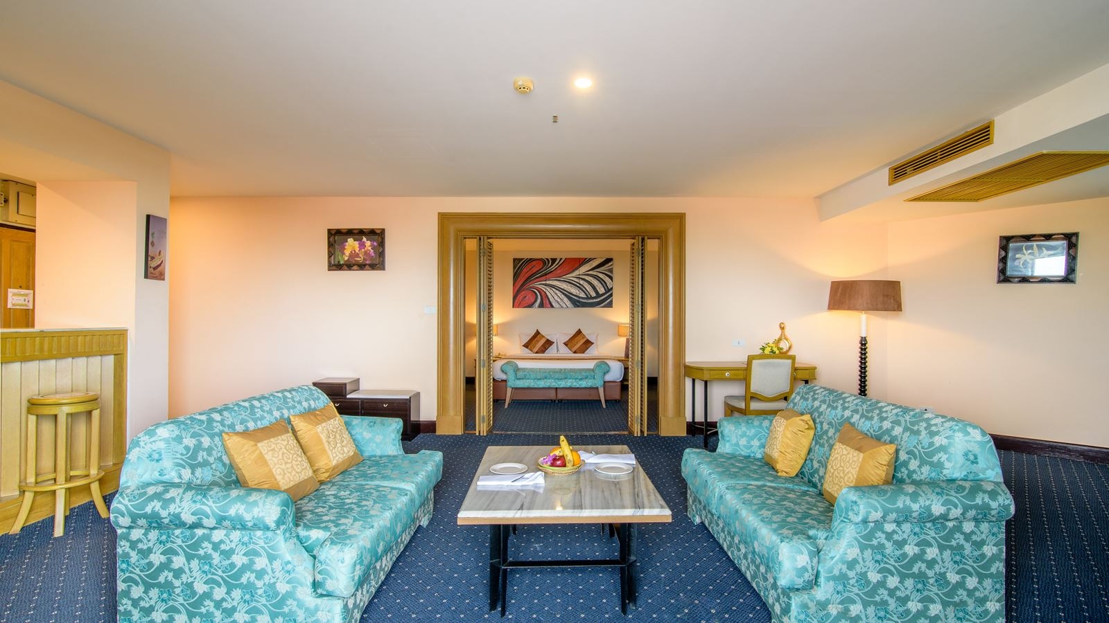 rooms-executive-ocean-view-suite