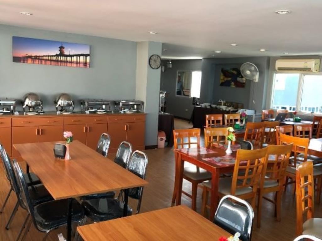 restaurants-the-oaks-bistro