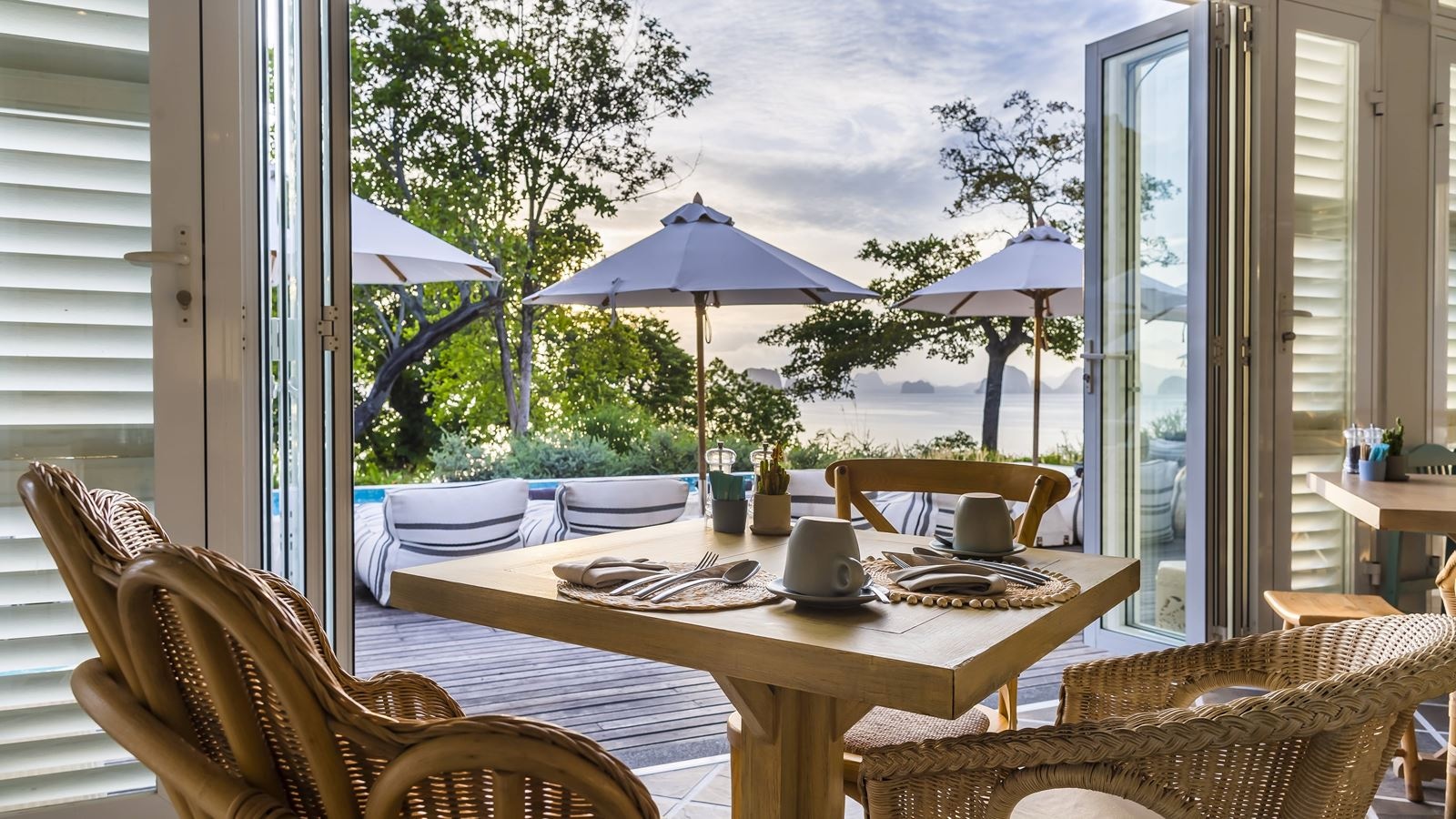 restaurants-the-hornbill-restaurant