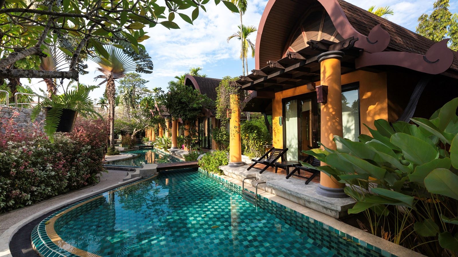 rooms-pool-access-villa