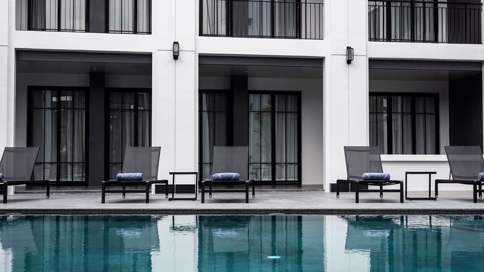 rooms-one-patio-pool-access