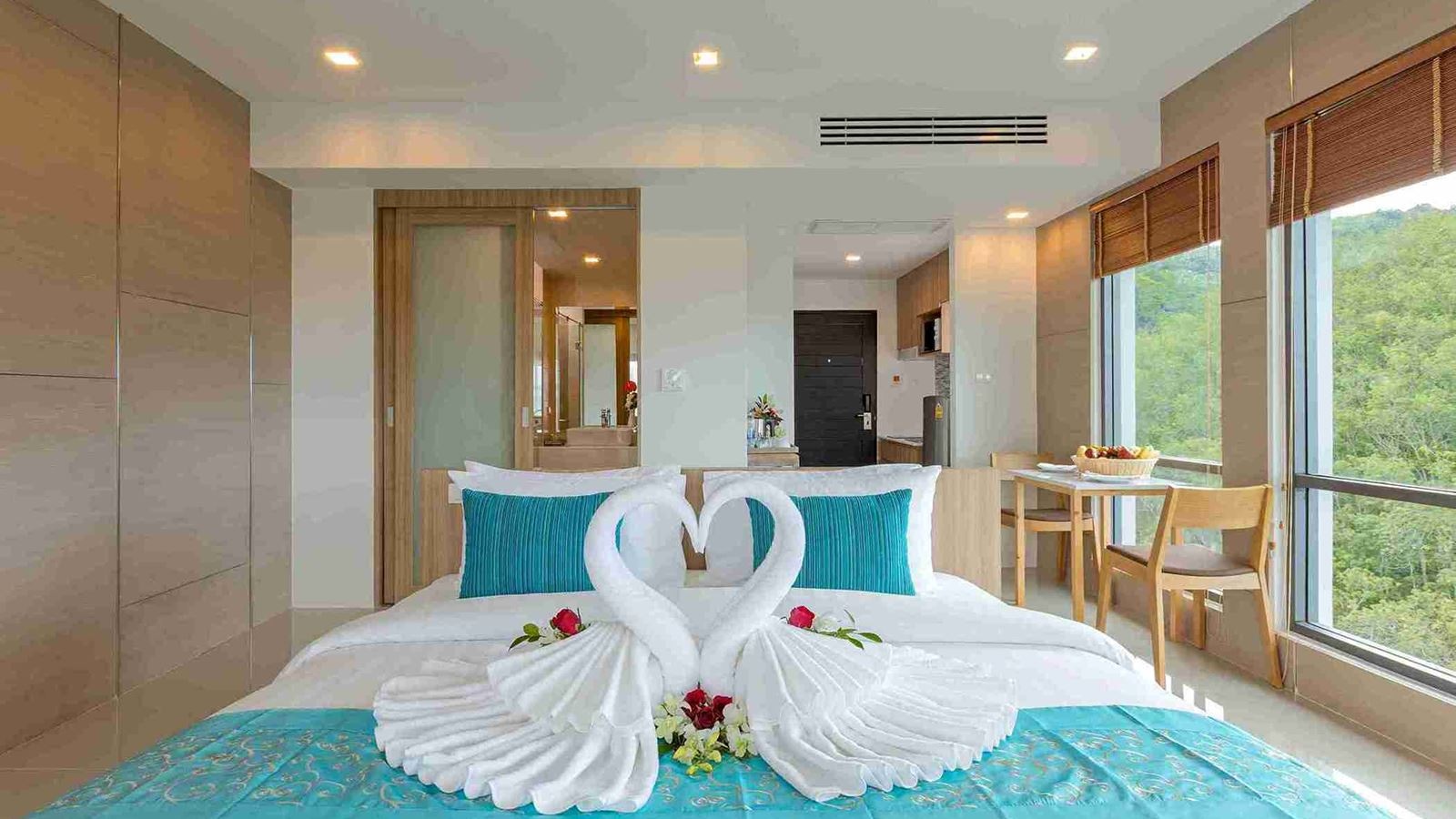 rooms-premier-suite-jacuzzi-seaview