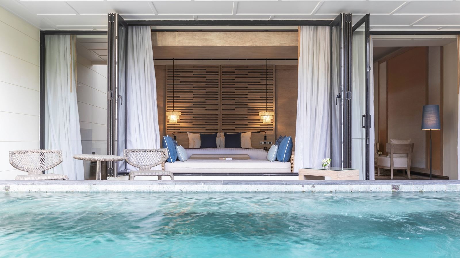 rooms-garden-pool-suite