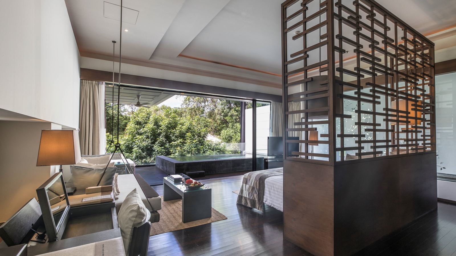 rooms-deluxe-sky-pool-suite