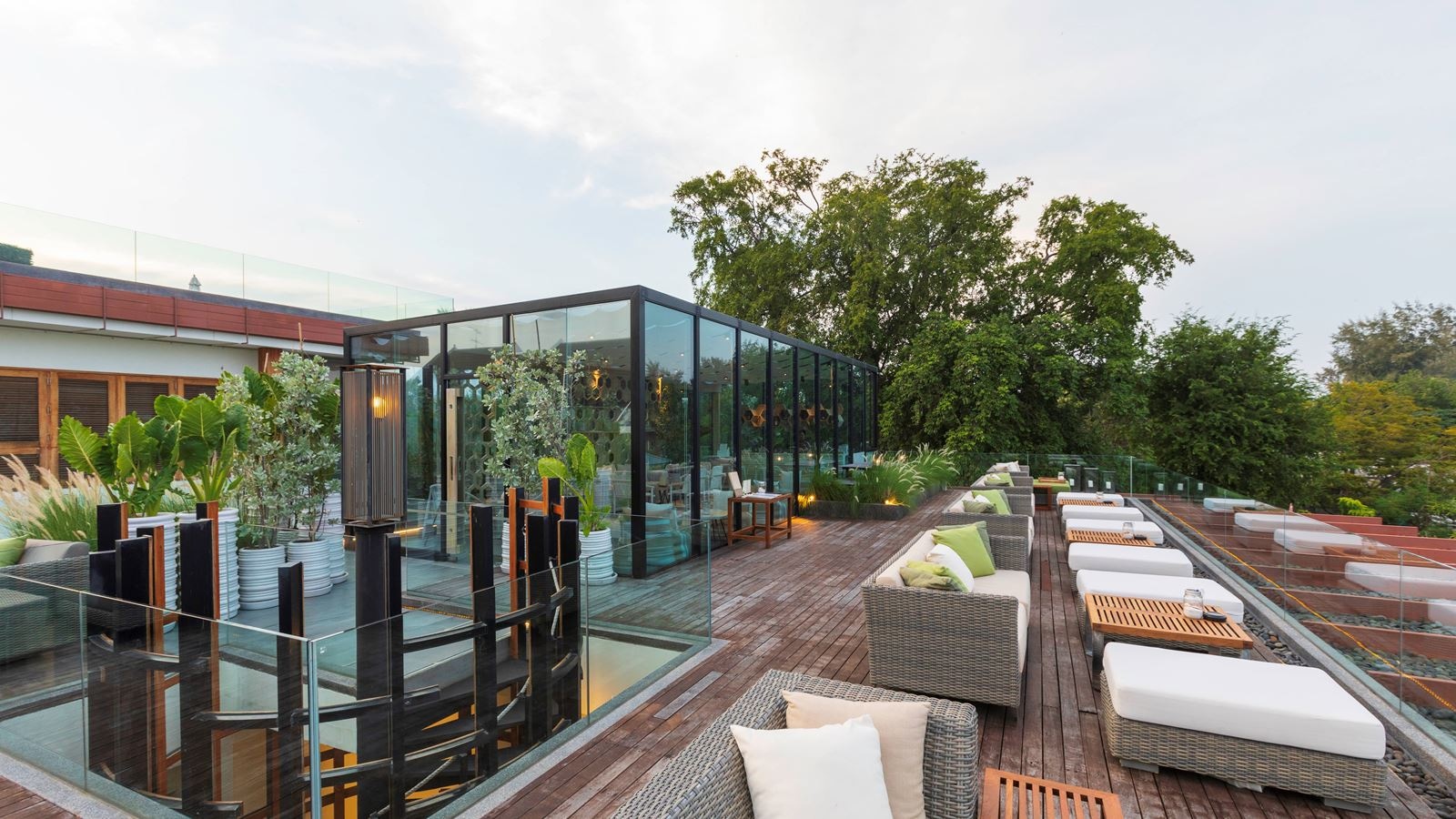 bars-on-the-rocks-bar