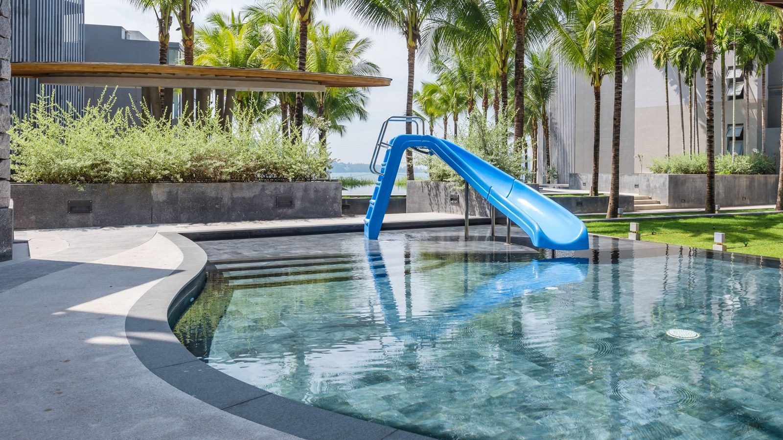 pools-outdoor-childrens-pool