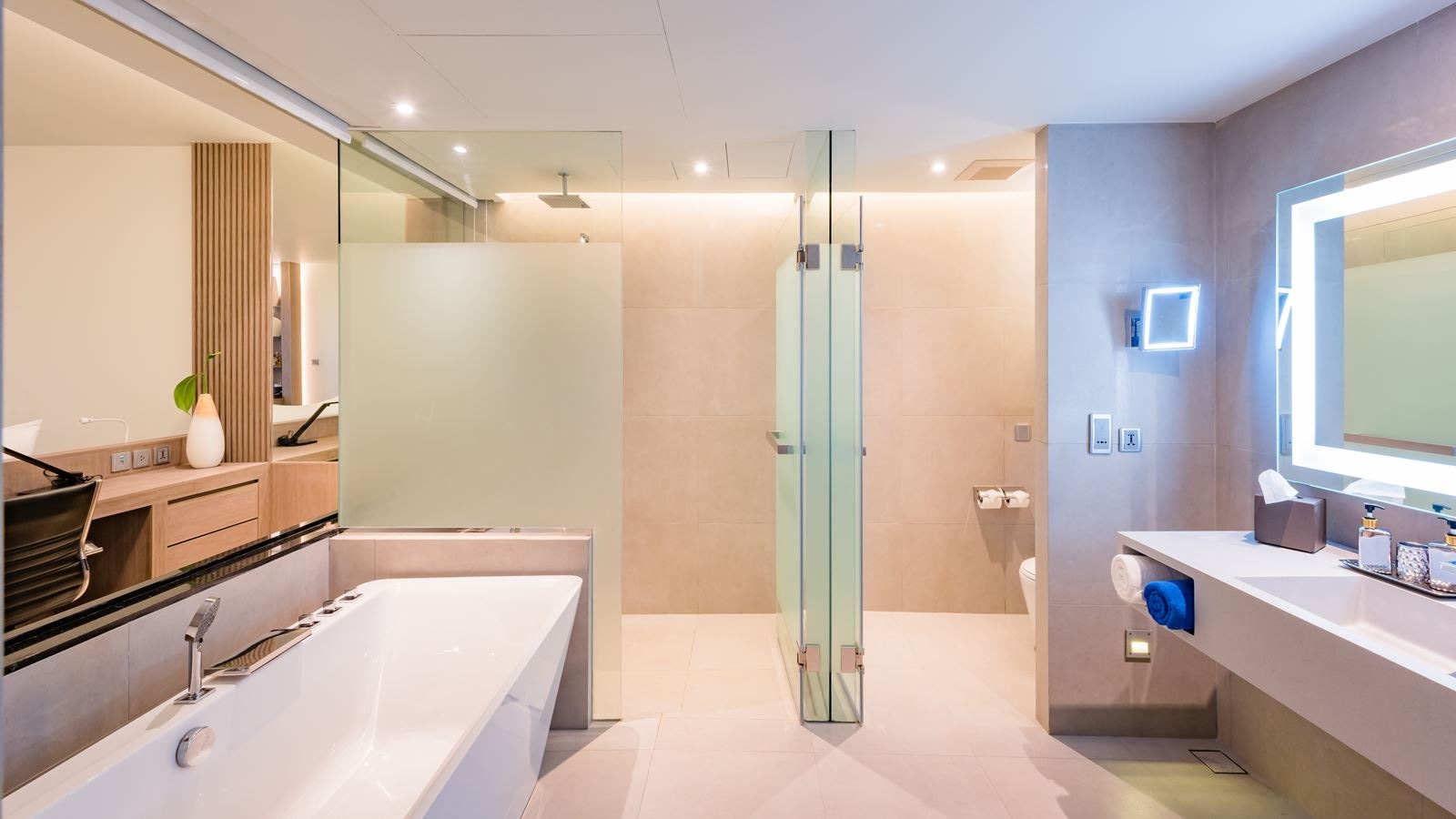 rooms-grand-ocean-suite