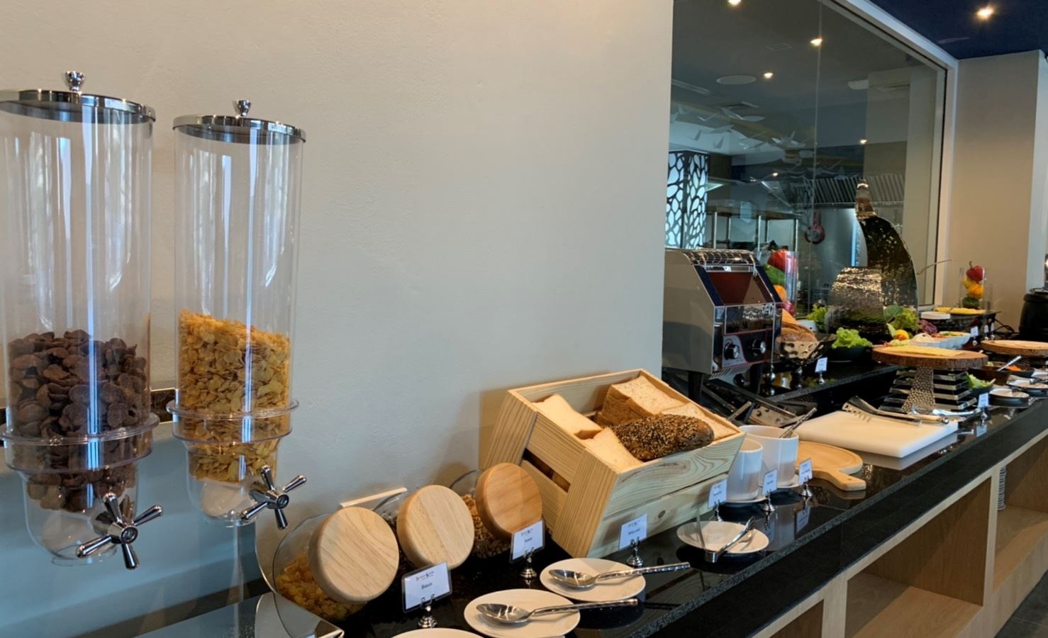 restaurants-rainbow-bubble-restaurant