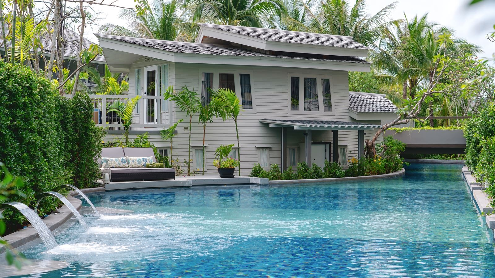 rooms-the-level-boat-suite-pool-access