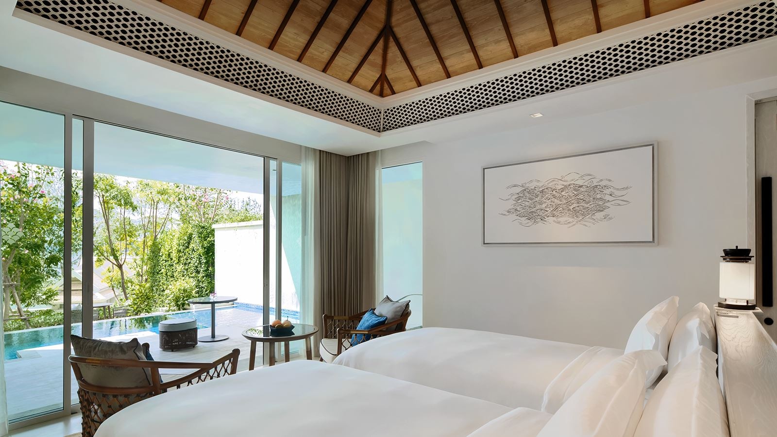 rooms-deluxe-garden-pool-suite