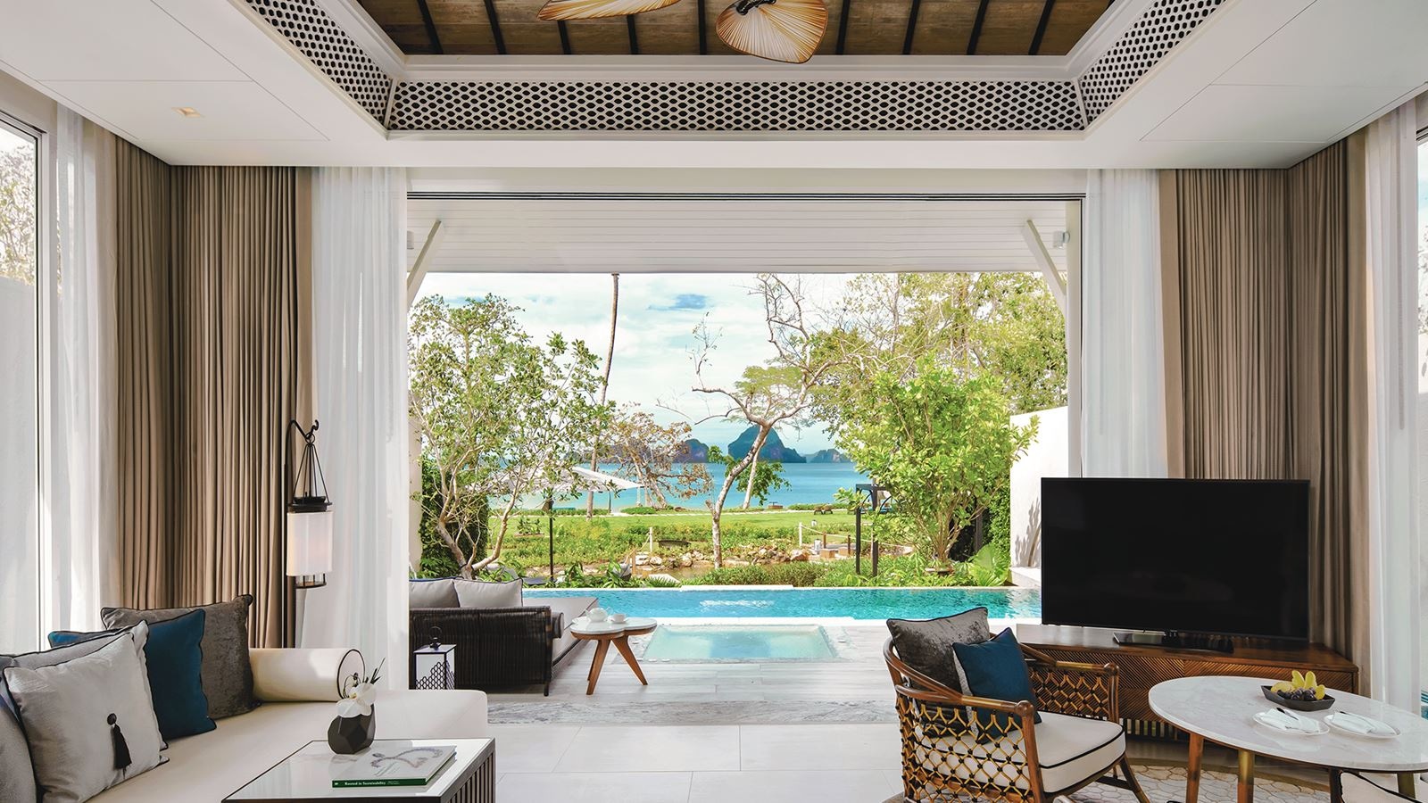 rooms-beachfront-pool-villa