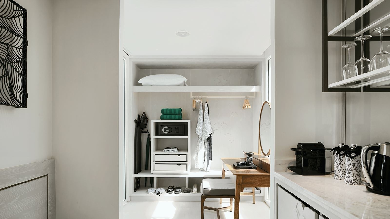 rooms-beachfront-pool-villa