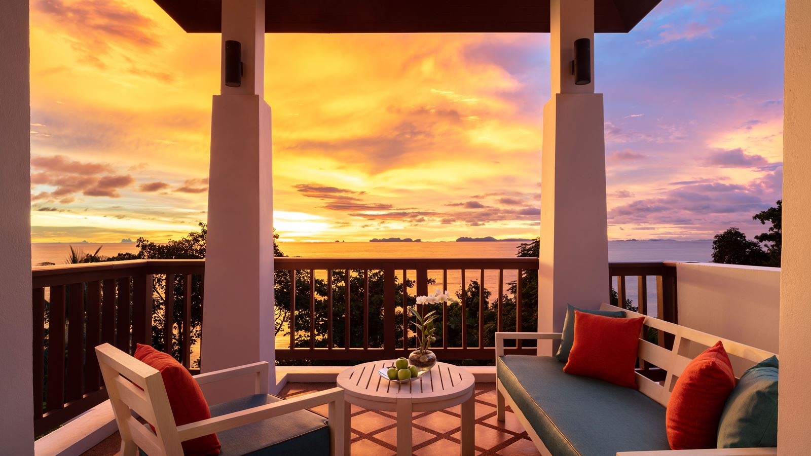 rooms-avani-superior-sea-view-room