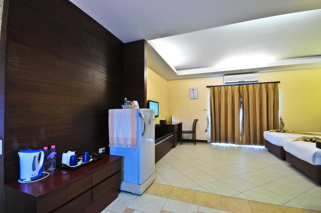 rooms-deluxe-city-view