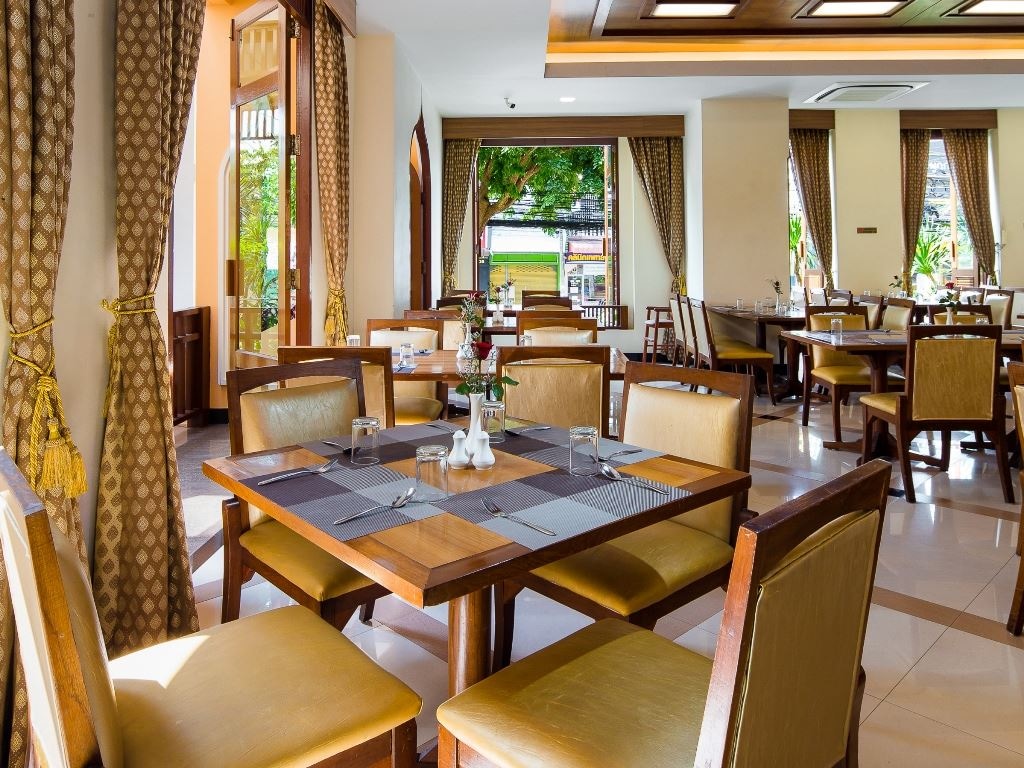 restaurants-restaurant