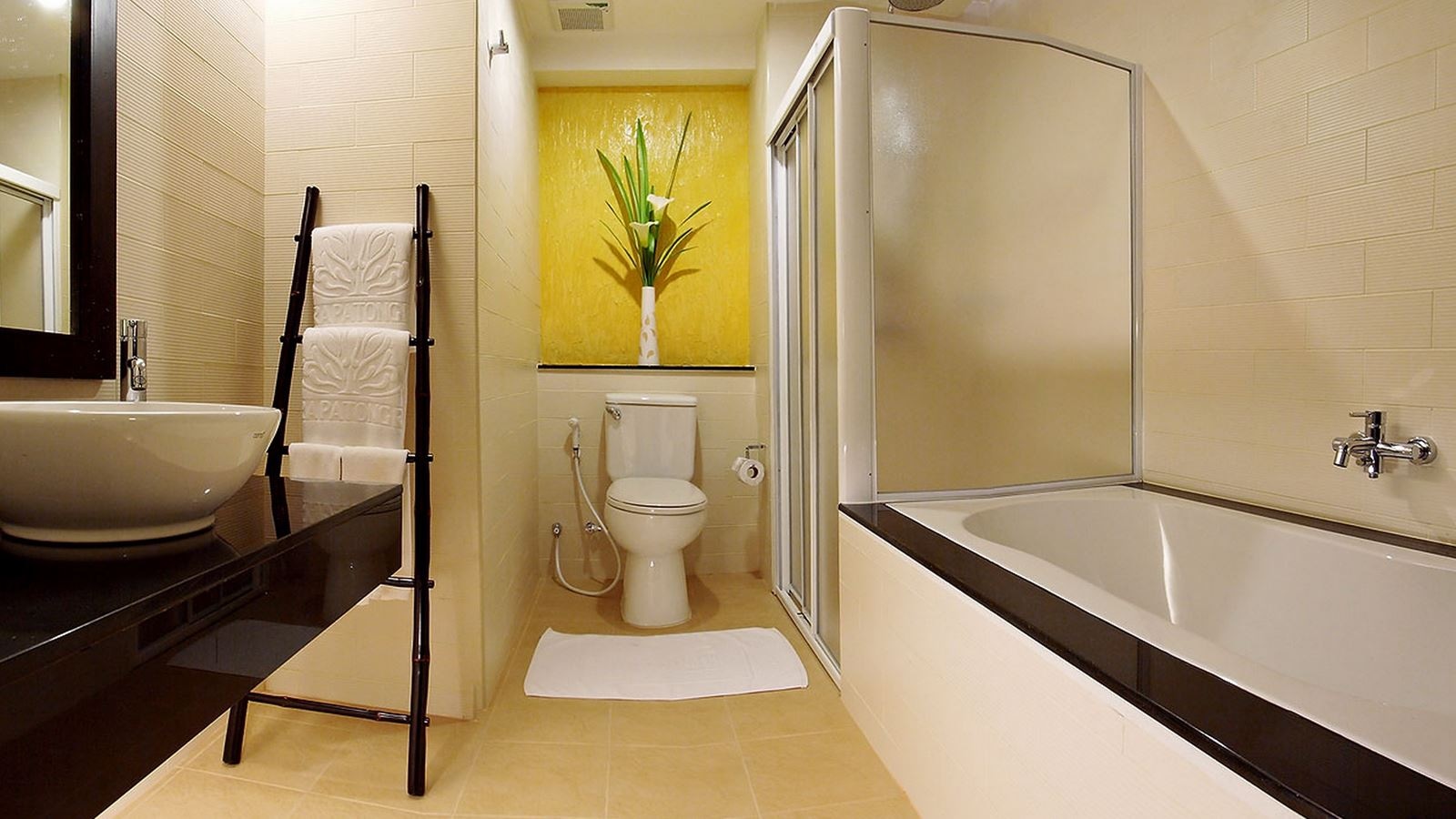 rooms-deluxe-pool-access-room