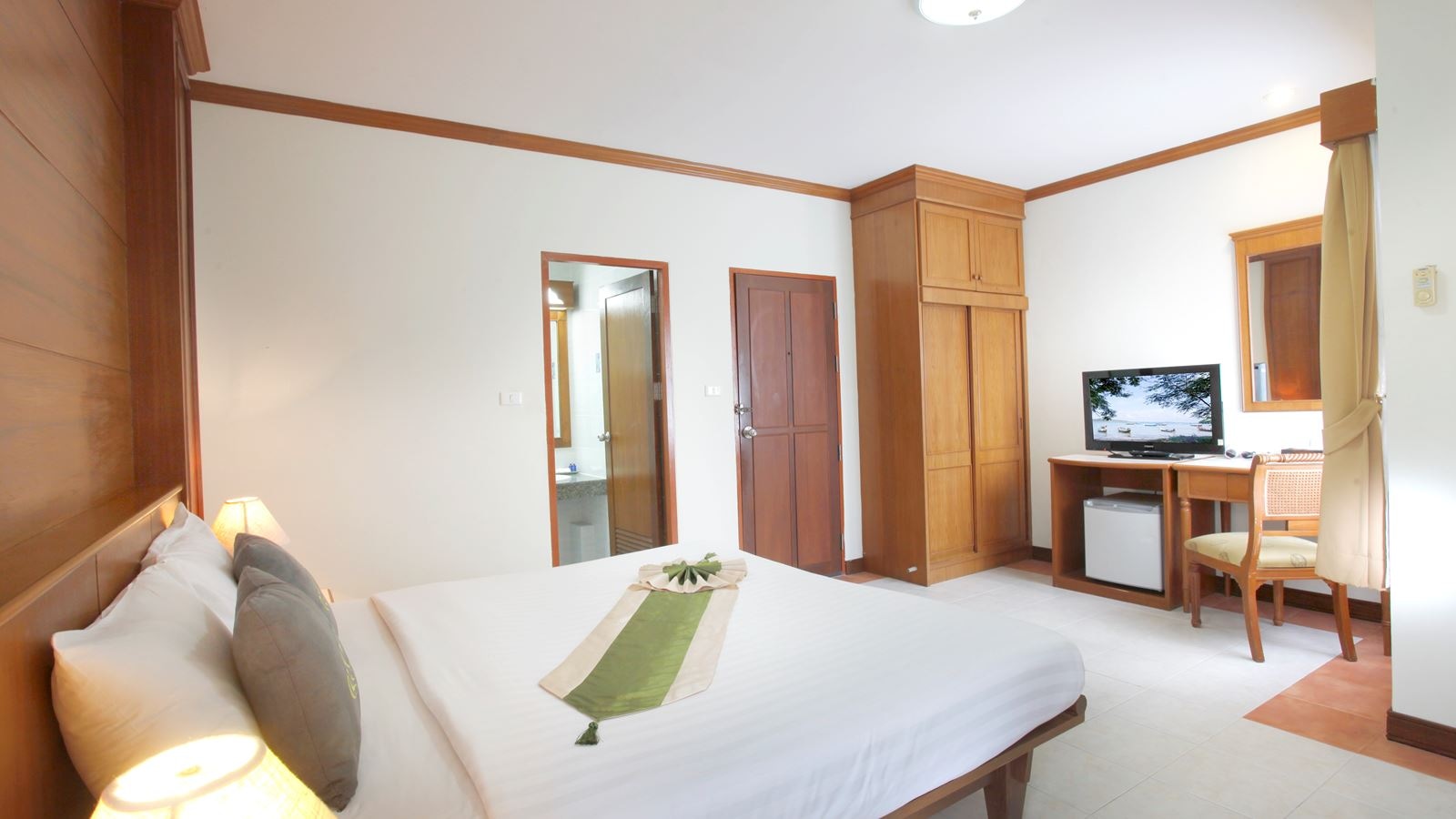 rooms-2-bedroom-family-villa