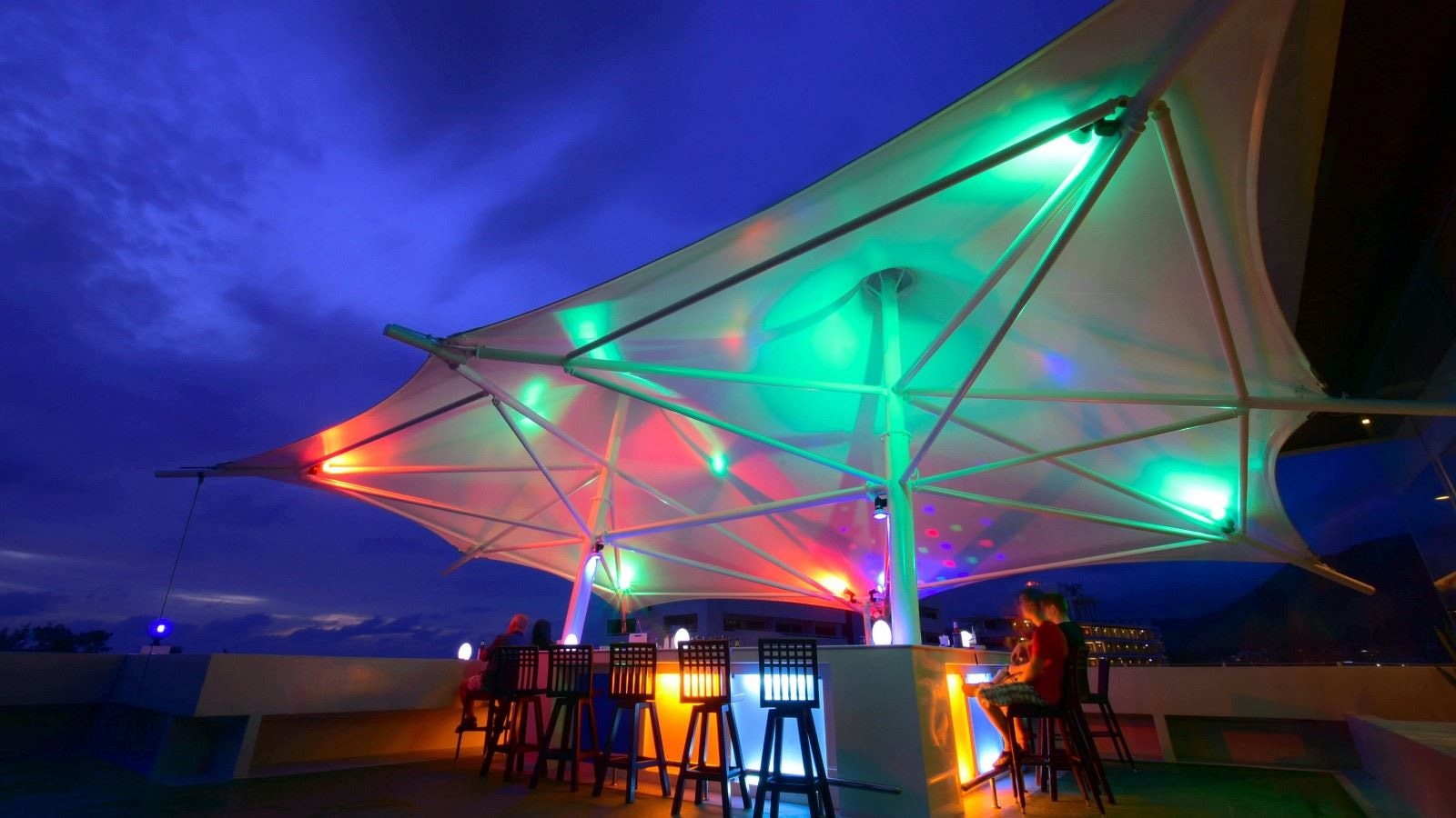 restaurants-roof-top-steak-house