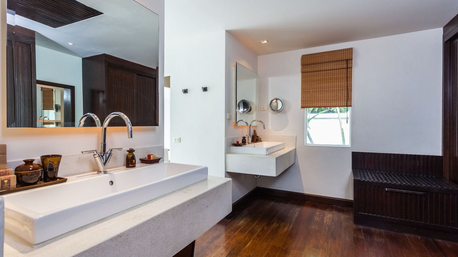 rooms-grand-pool-suite-sea-view