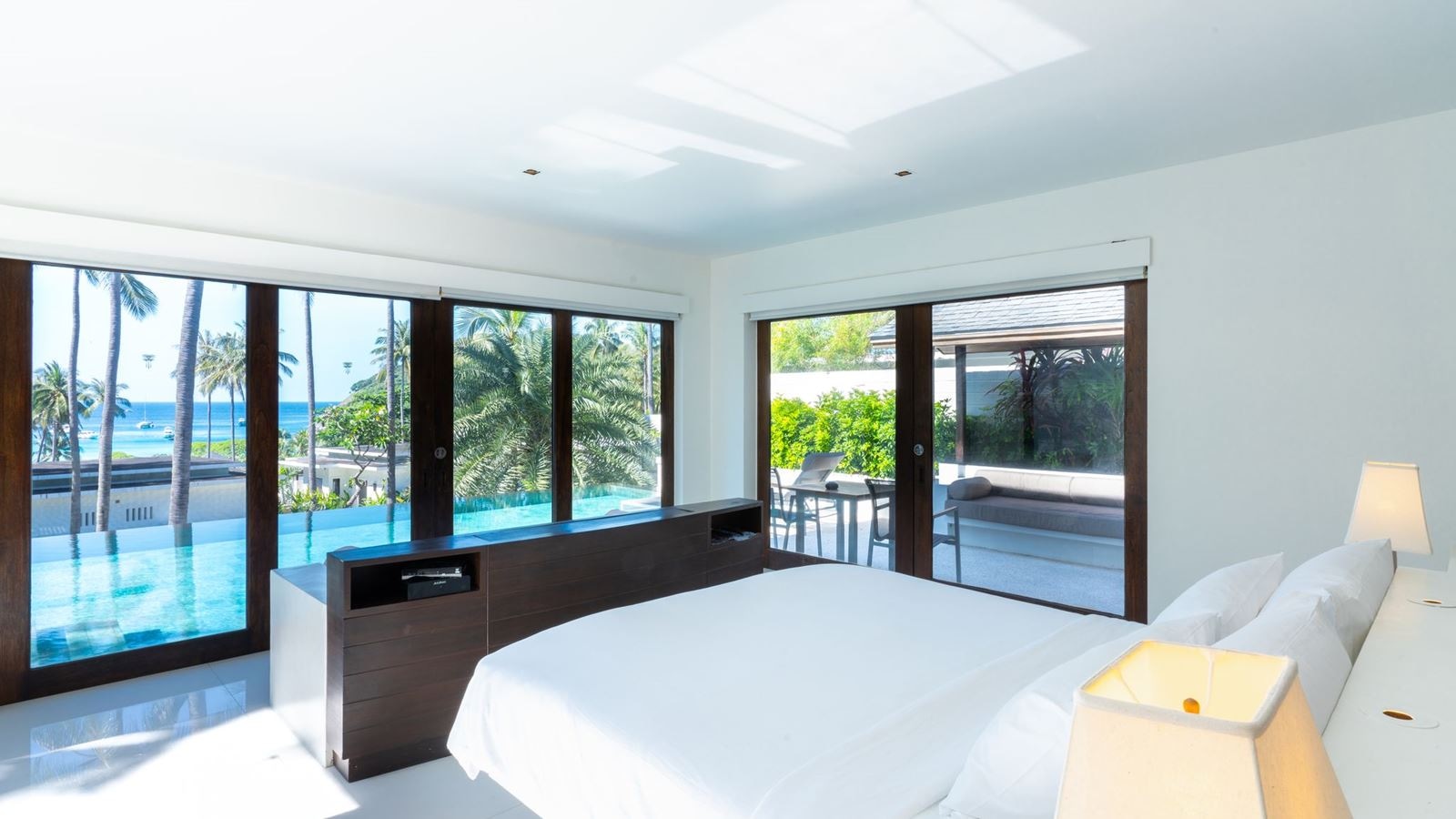 rooms-2-bedroom-grand-pool-suite