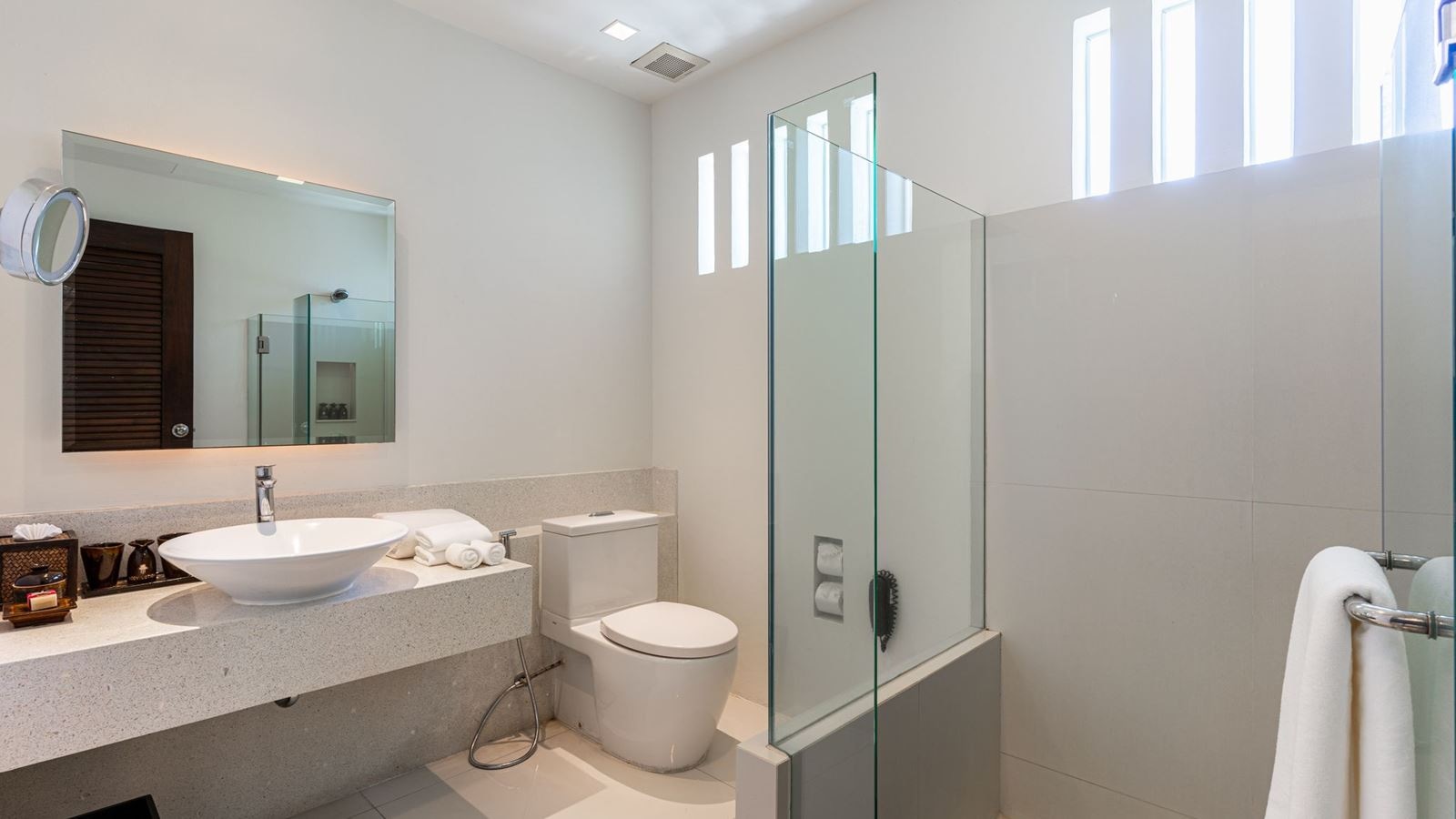 rooms-2-bedroom-grand-pool-suite