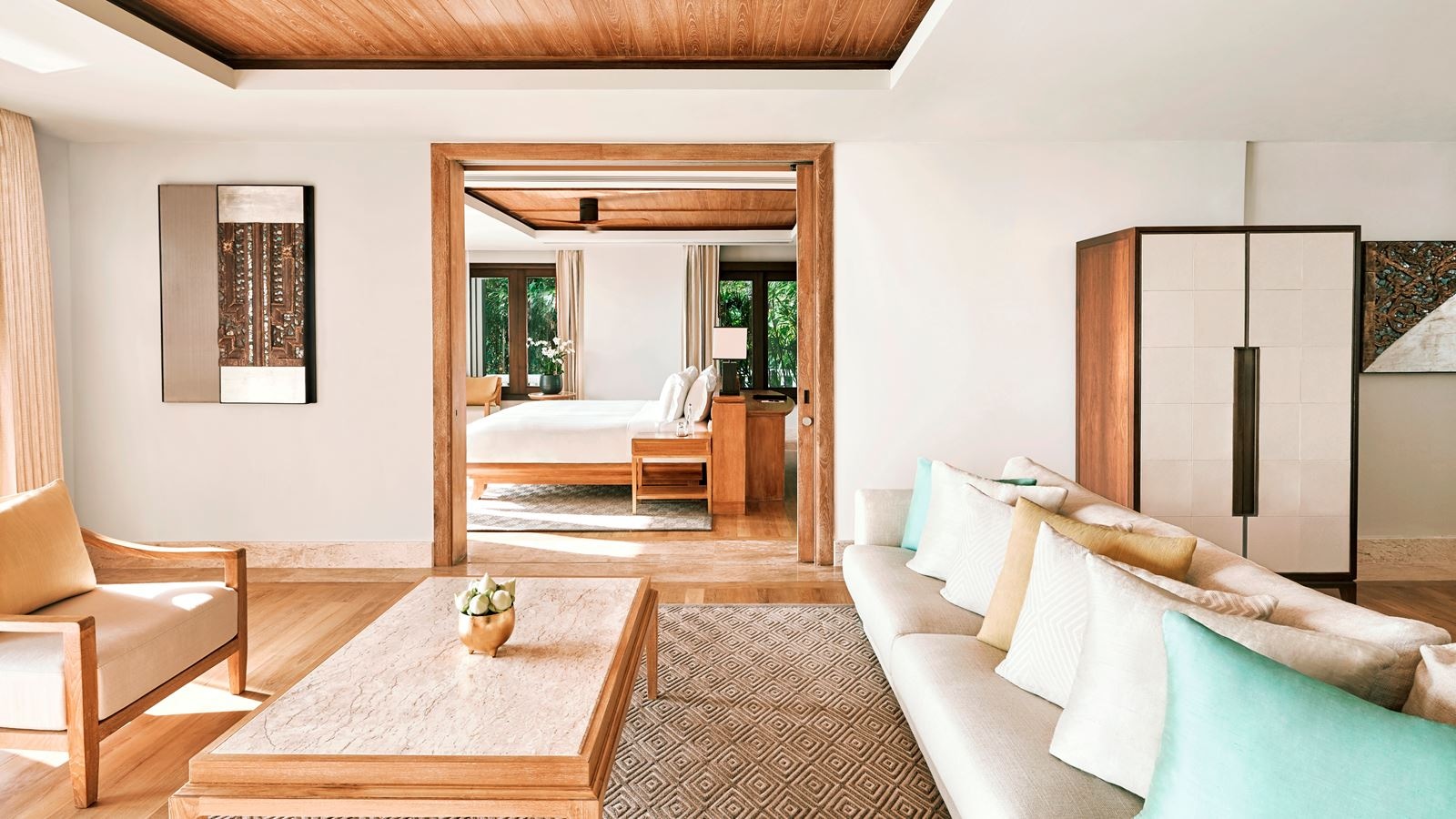 rooms-signature-ocean-view-pool-suite