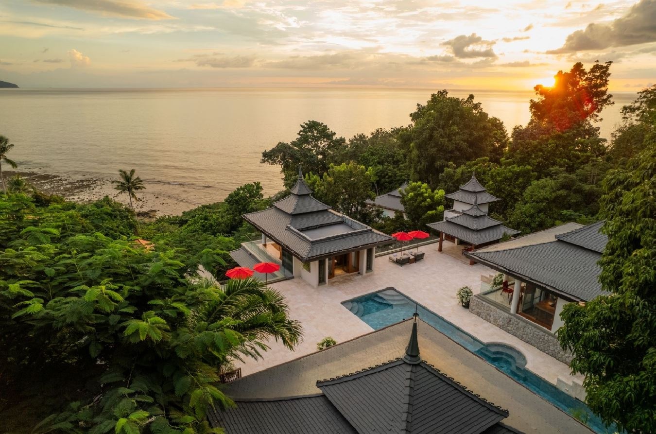 rooms-4-bedroom-ocean-view-residence