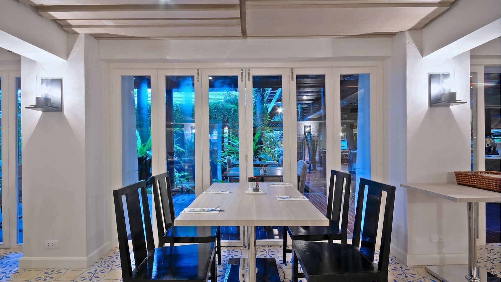 restaurants-kantok-restaurant