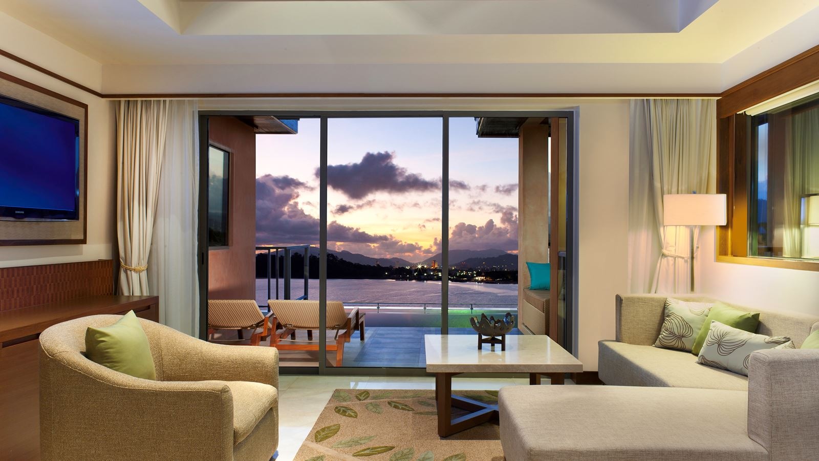 rooms-1-bedroom-sala-pool-villa-seaview