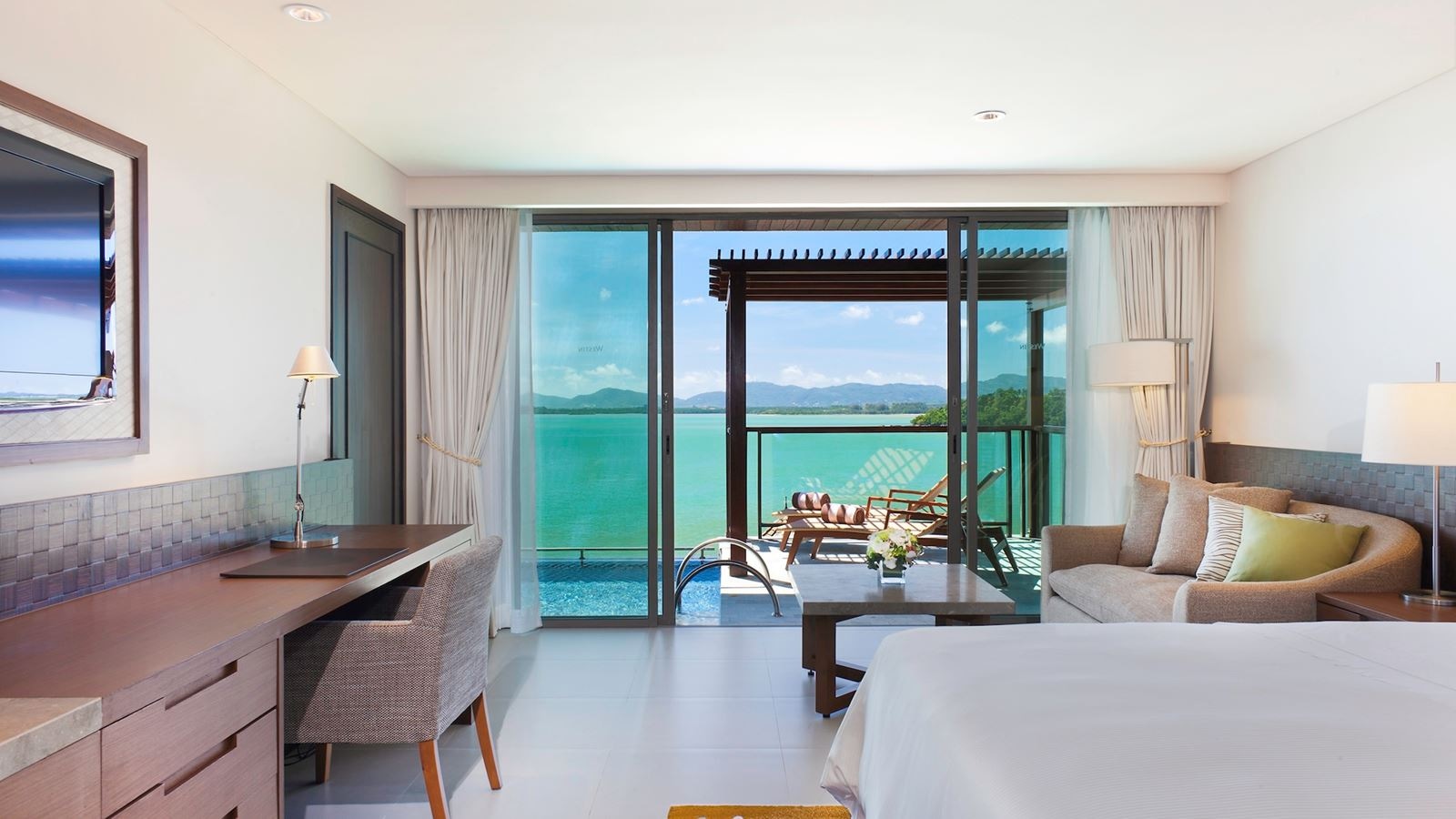 rooms-deluxe-sea-view-pool-access