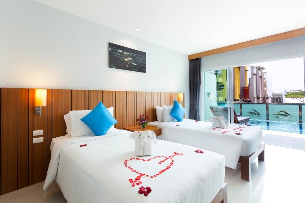 rooms-deluxe-pool-access