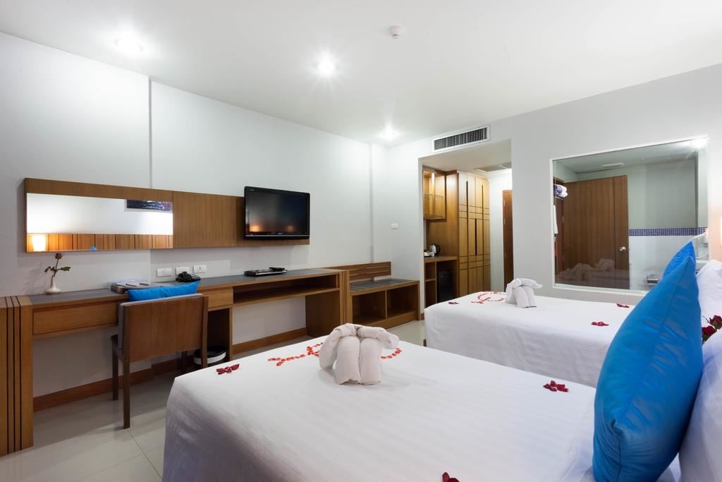 rooms-deluxe-pool-access