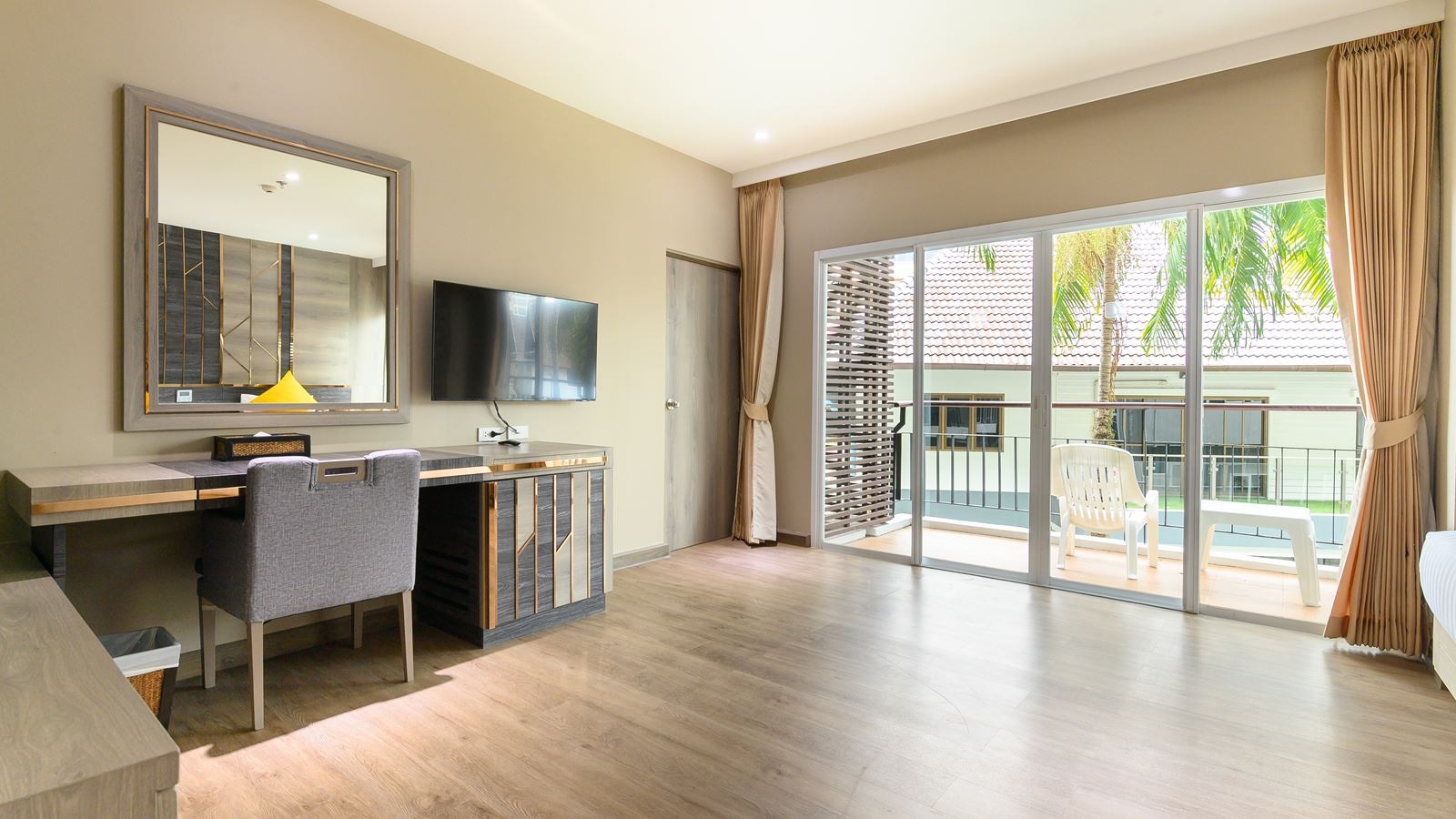 rooms-family-grand-deluxe-suite