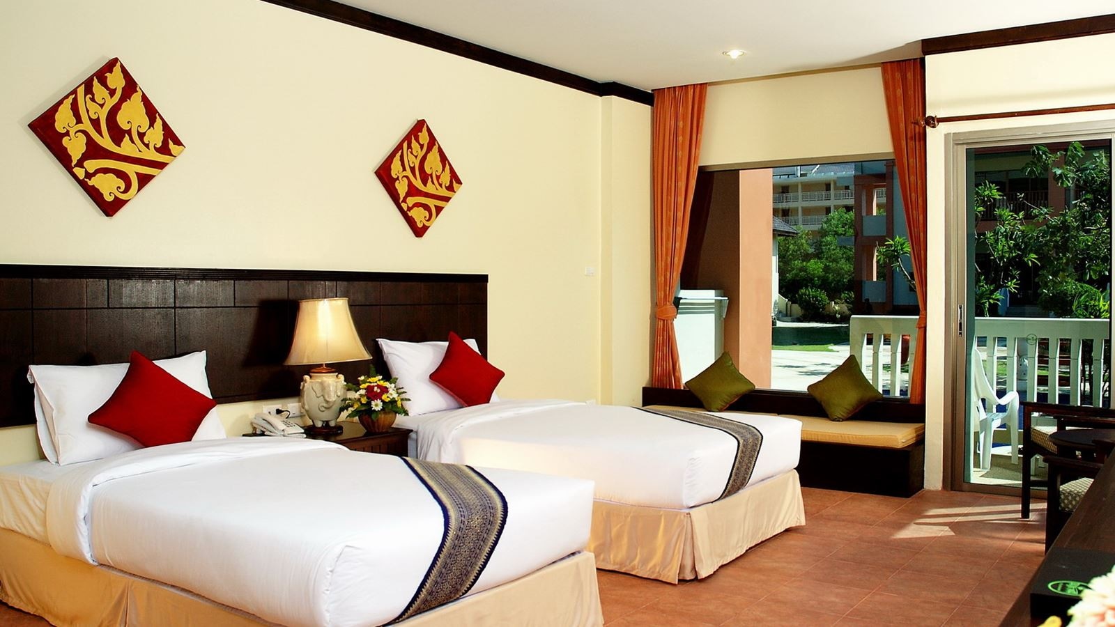 rooms-aqua-pura-room