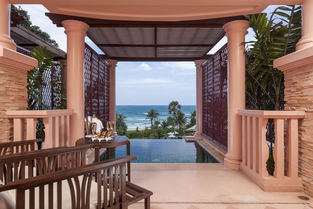 rooms-deluxe-suite-private-pool