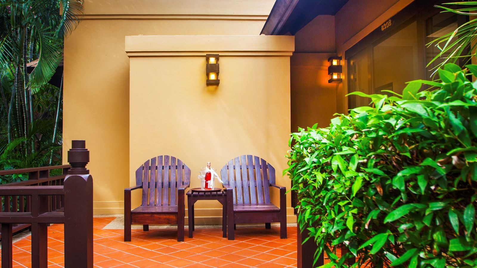 rooms-deluxe-bungalow