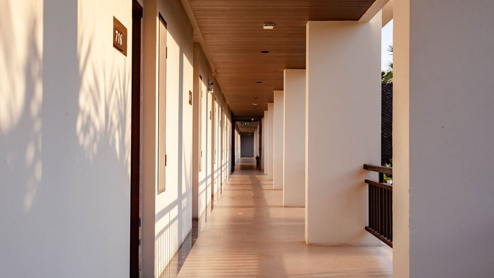 rooms-deluxe-seaview