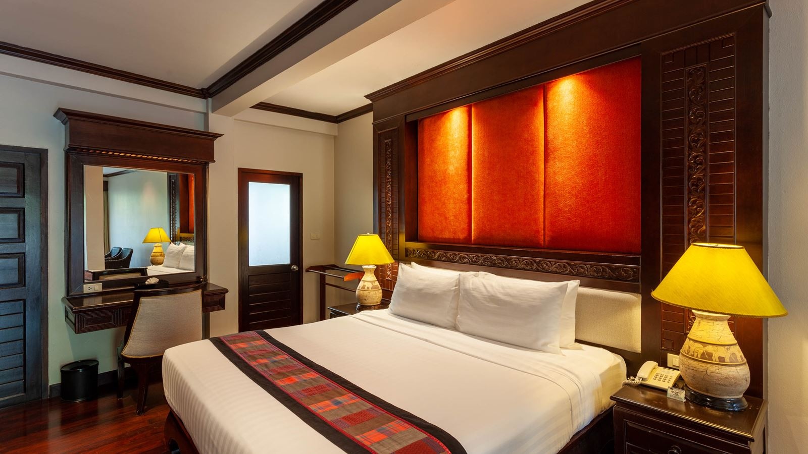 rooms-deluxe-pool-access