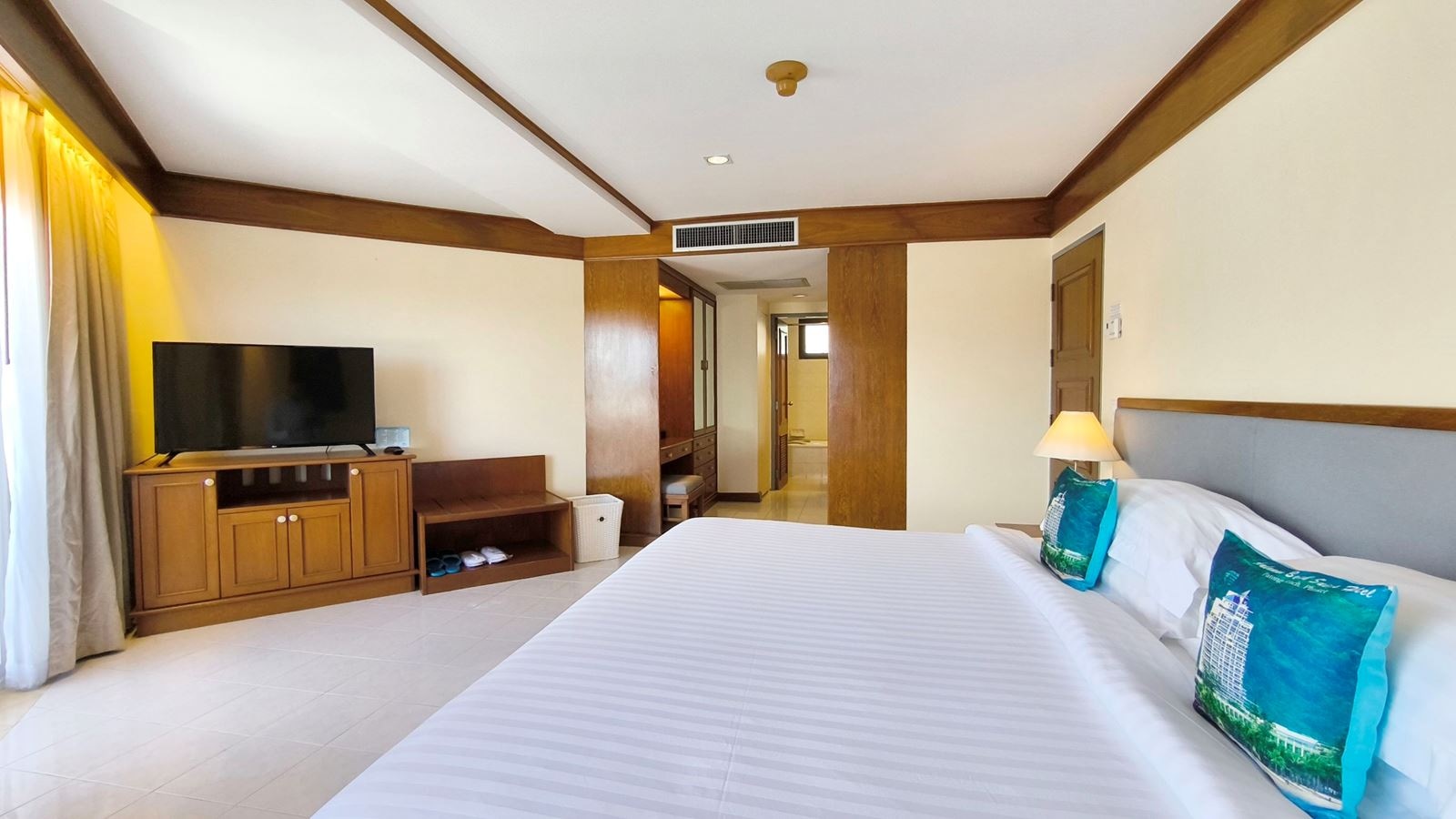 rooms-family-suites