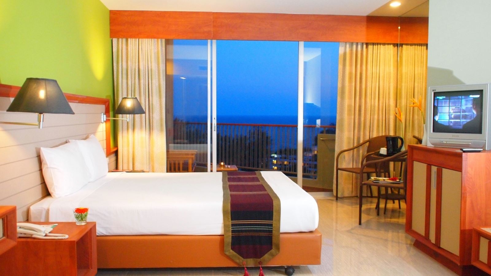 rooms-royal-3-bedrooms-suite