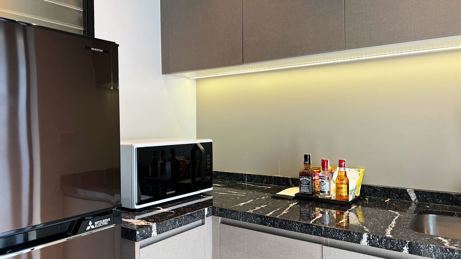 rooms-nitarn-family-room