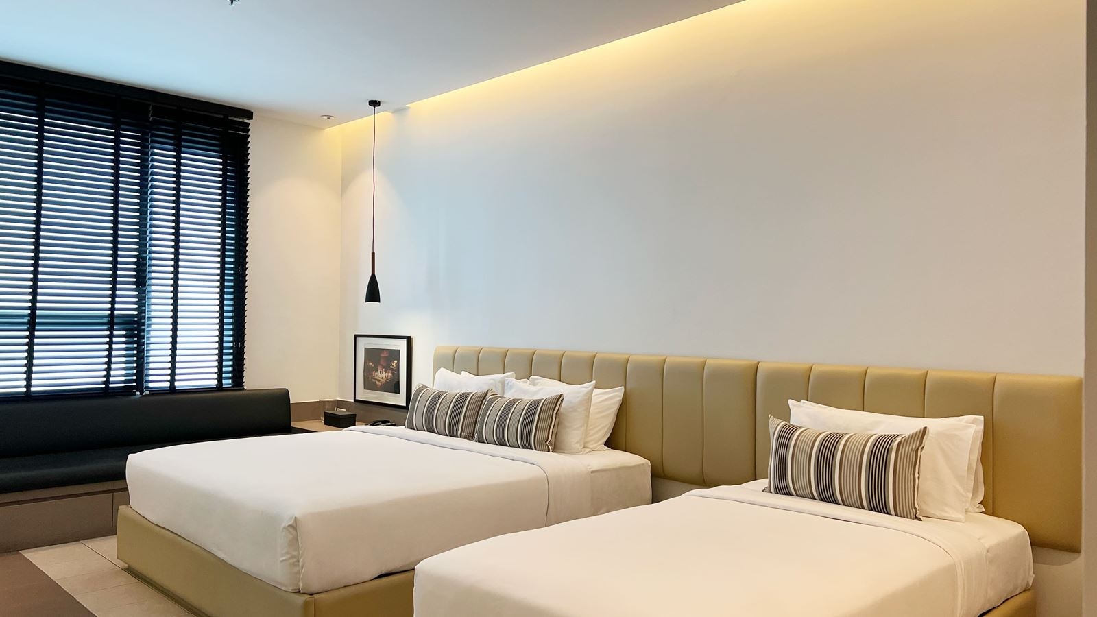 rooms-nitarn-family-room