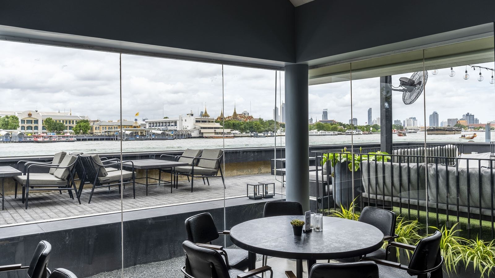 restaurants-restaurants