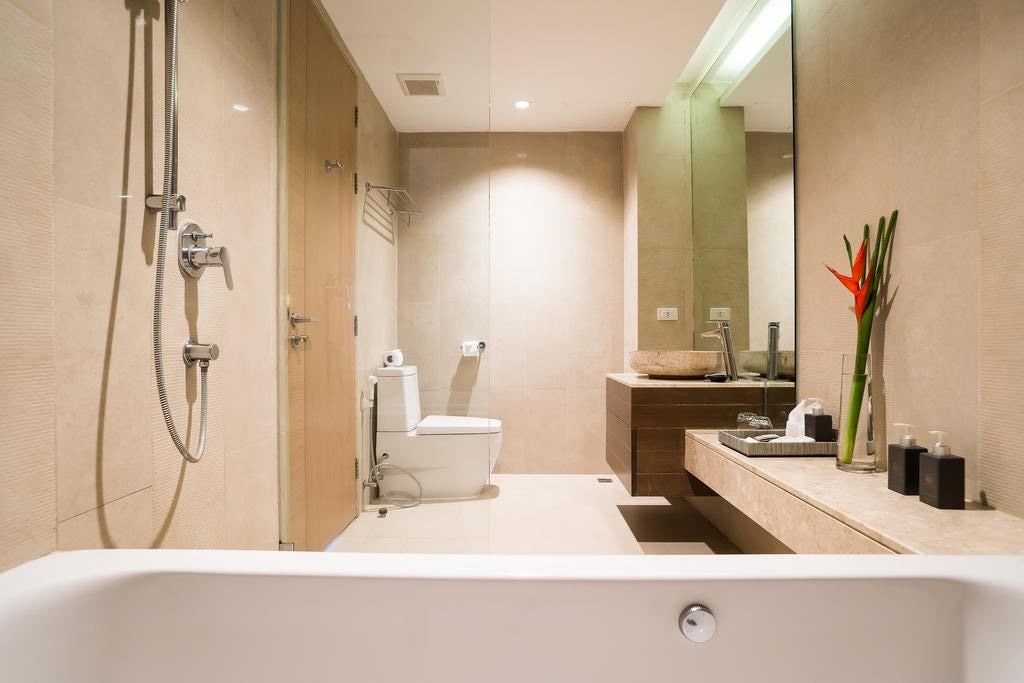 rooms-jacuzzi-deluxe--hillside